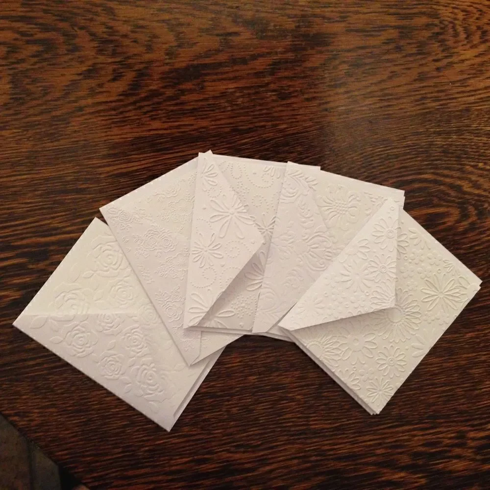 5 Handmade embossed blank white greeting cards‎